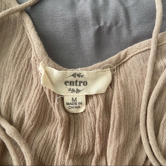 Entro | Flowy Top | Size Medium - Picture 4 of 5